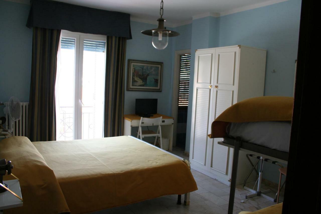 Rosalia Hotel